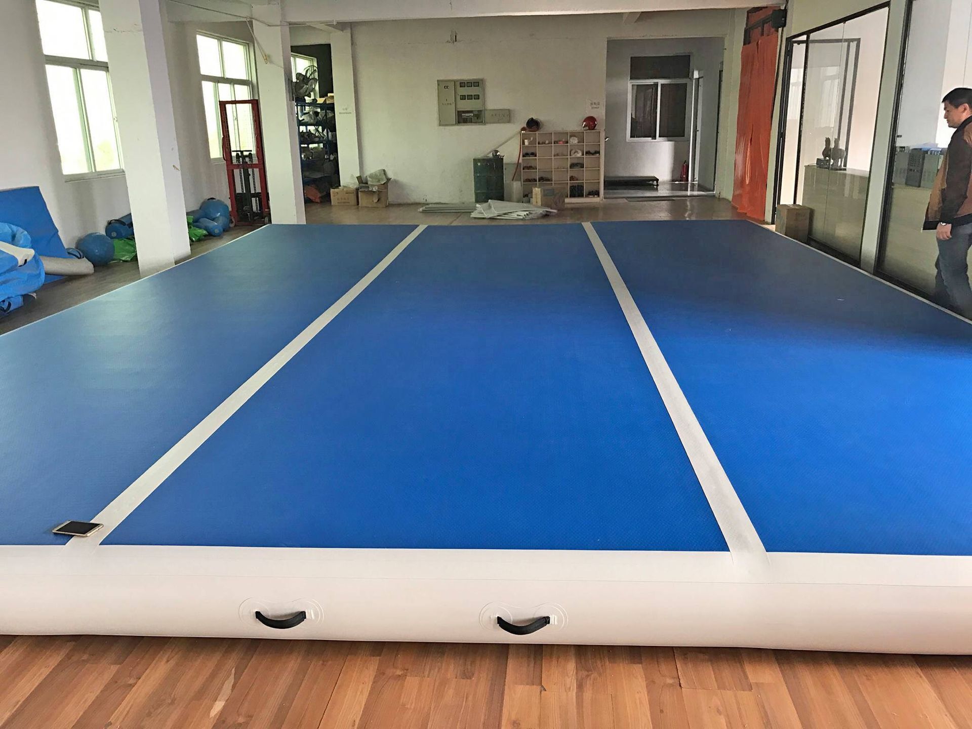 Nadmuchiwana mata do upadków g – Tumbling Air Track recenzja i cena